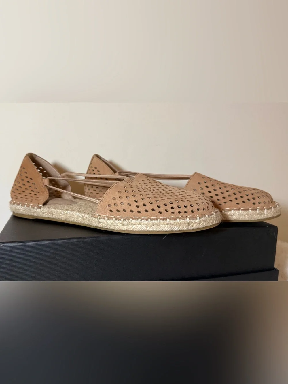 NWOB Eileen Fisher Lee 2 Espadrilles in Tan
